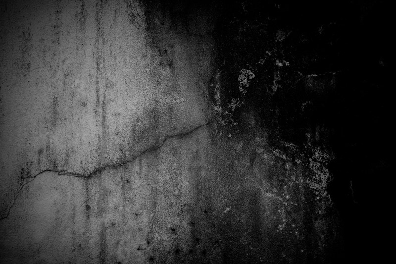 How to Fill Cracks in Walls After Fire Damage